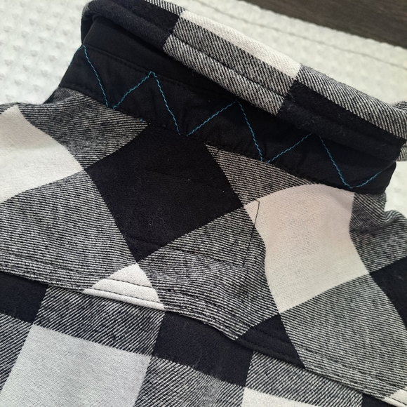Orvis Balck and White Plaid Flannel - Picture 7 of 7